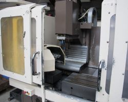 2 دستگاه فرز CNC و ابزار کارگاه کامل CNC